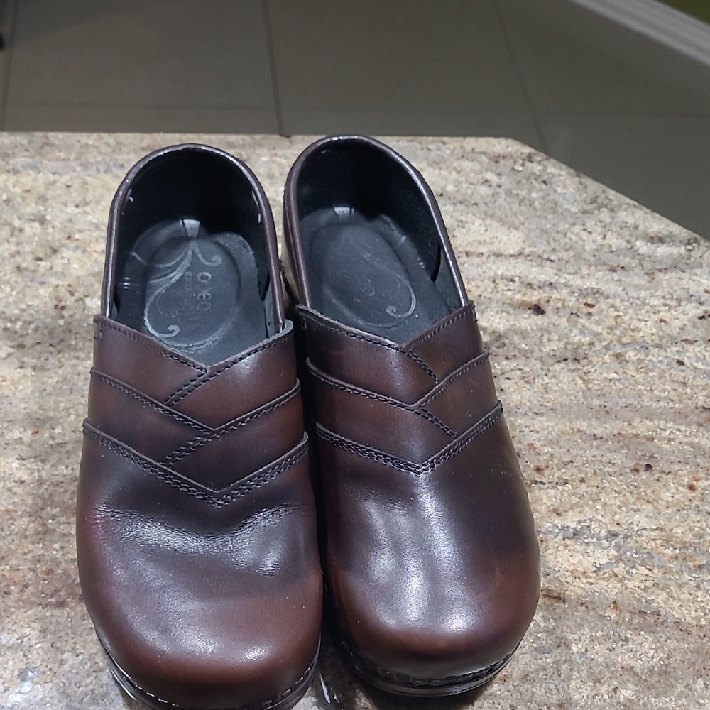 Abeo Biosystem Ever Brown Leather Clogs Size 7.5